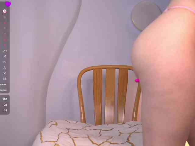 YourLola webcam
