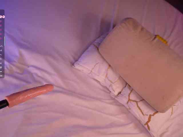 YourLola webcam