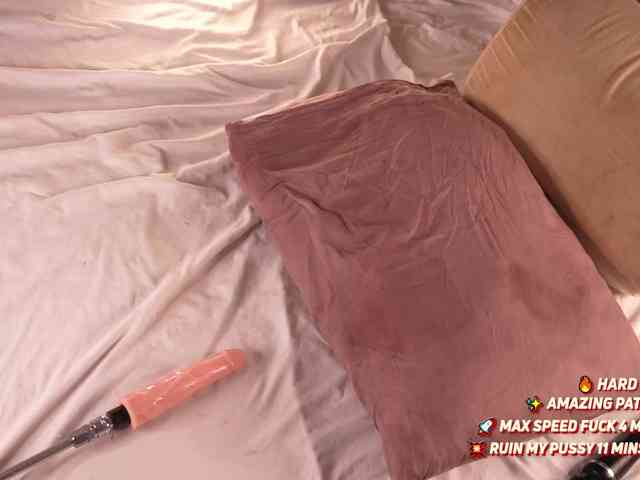 YourLola webcam