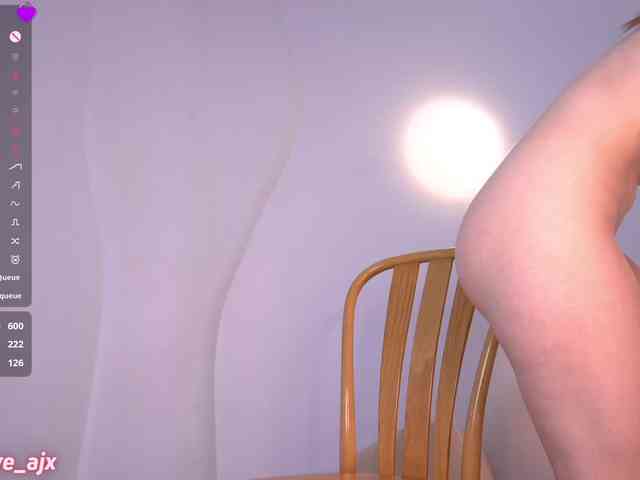 YourLola webcam