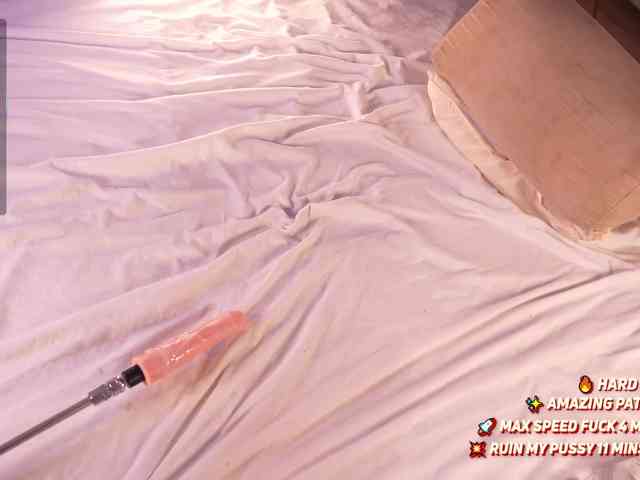 YourLola webcam