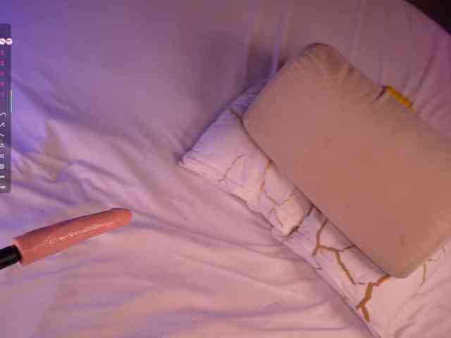 YourLola webcam