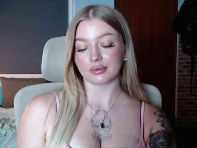 CamilaLove webcam