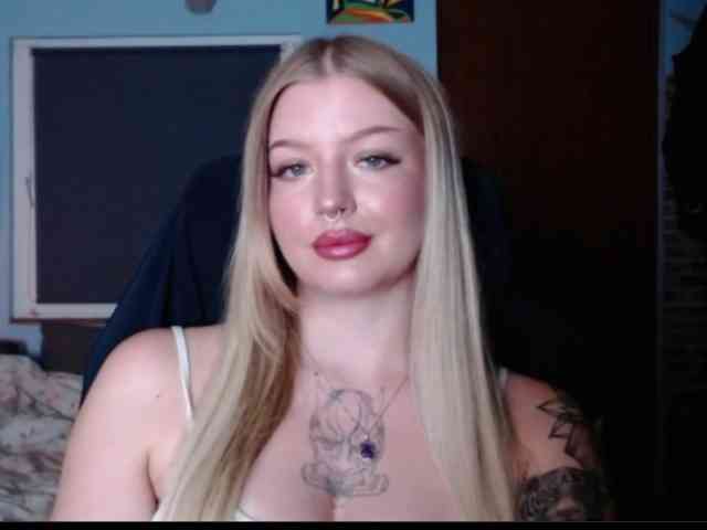CamilaLove webcam