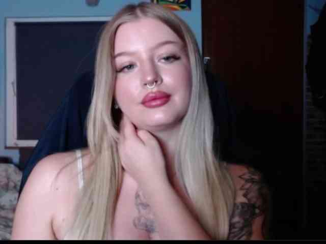 CamilaLove webcam