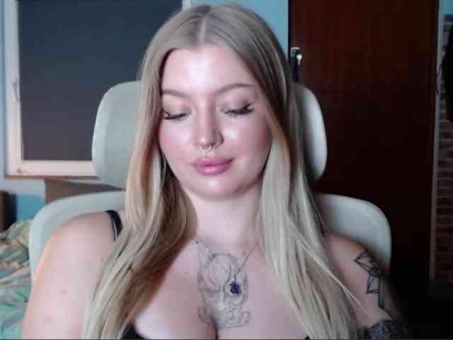 CamilaLove webcam