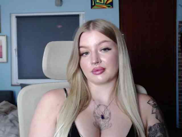 CamilaLove webcam