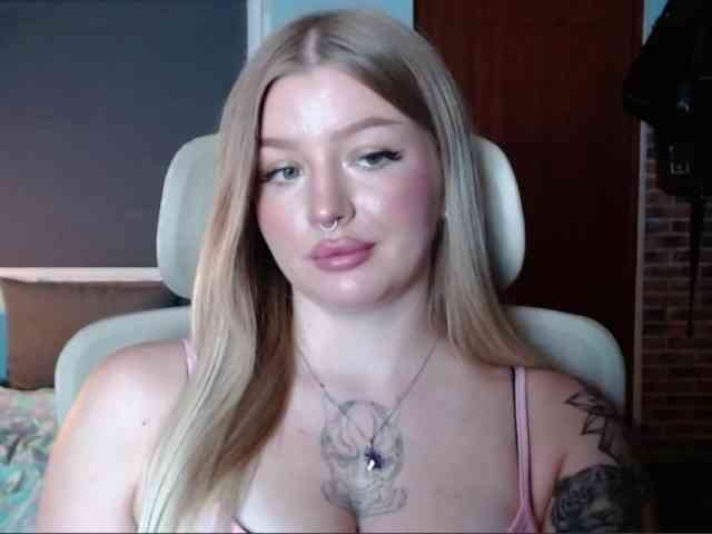 CamilaLove webcam