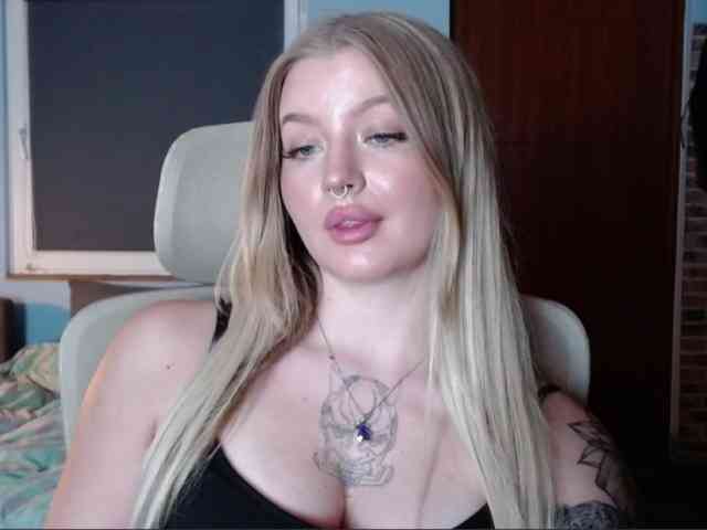 CamilaLove webcam