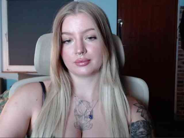 CamilaLove webcam