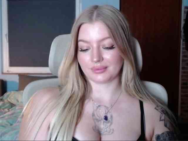 CamilaLove webcam