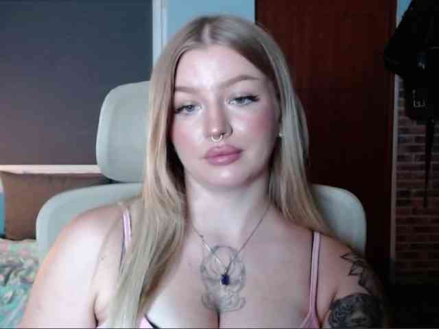 CamilaLove webcam