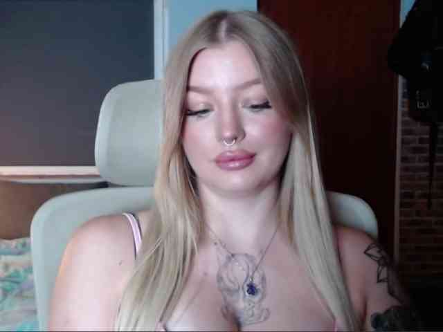 CamilaLove webcam