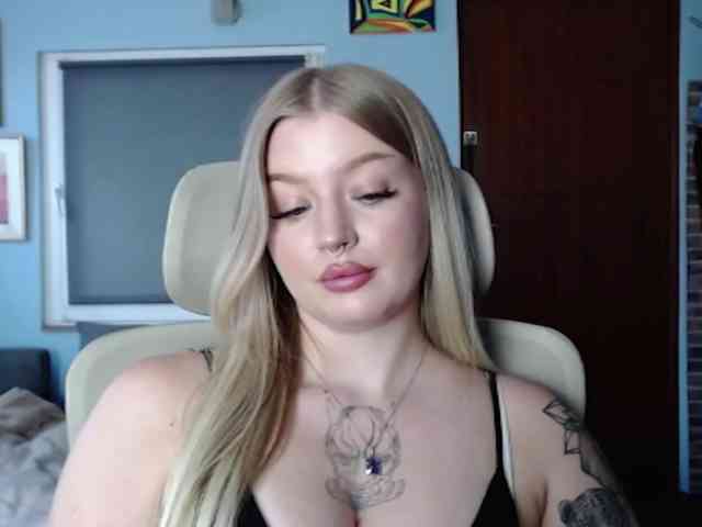 CamilaLove webcam