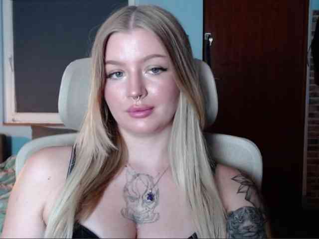 CamilaLove webcam