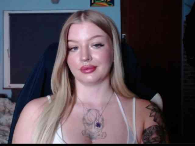 CamilaLove webcam