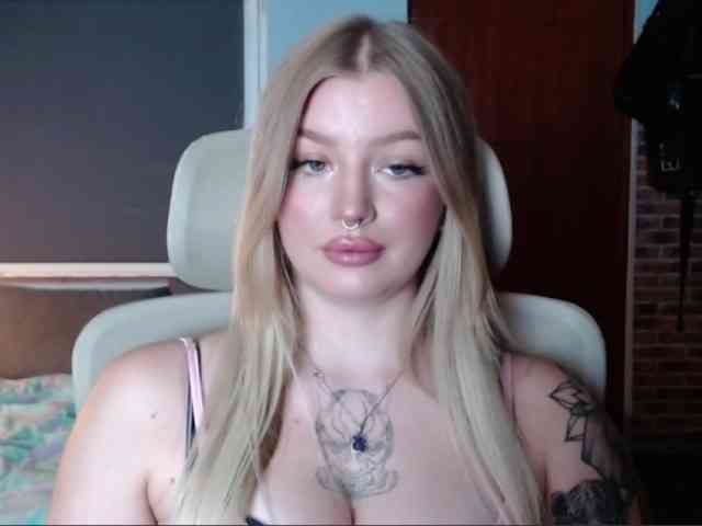 CamilaLove webcam