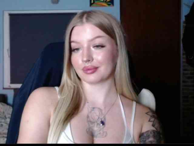 CamilaLove webcam