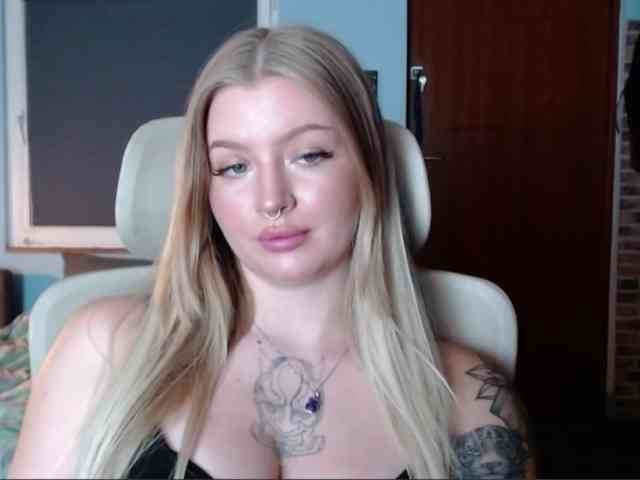 CamilaLove webcam