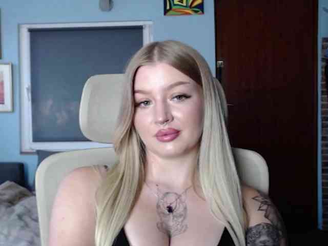CamilaLove webcam