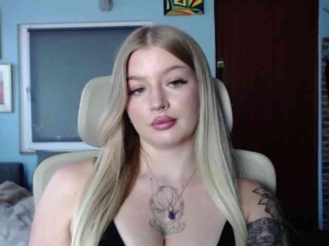 CamilaLove webcam