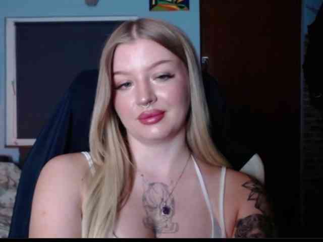CamilaLove webcam