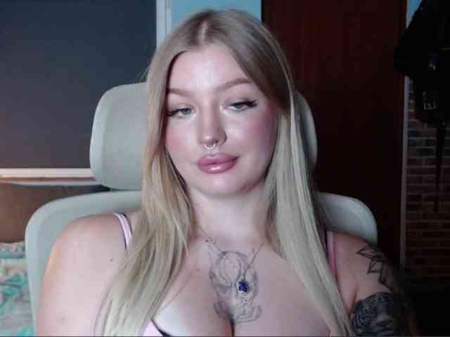 CamilaLove webcam