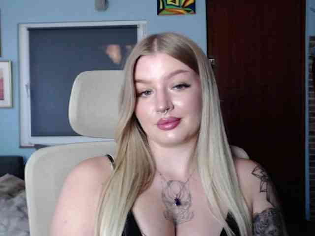 CamilaLove webcam