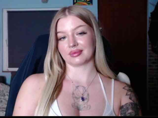 CamilaLove webcam
