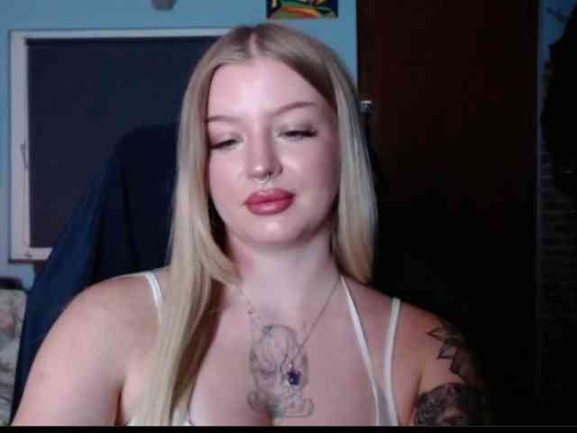 CamilaLove webcam