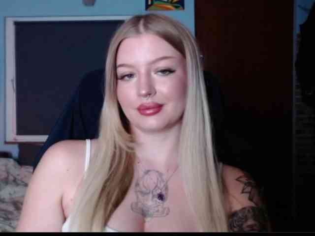 CamilaLove webcam