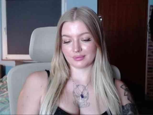 CamilaLove webcam