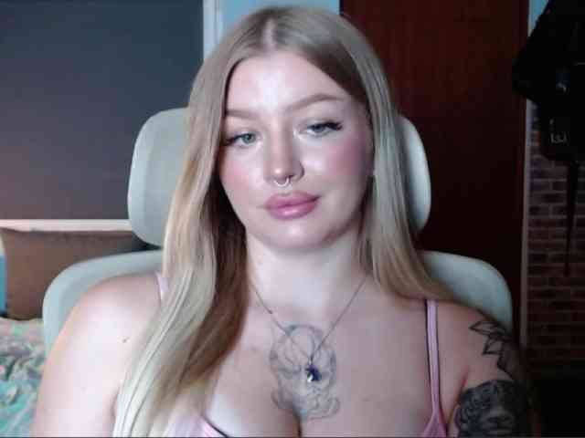 CamilaLove webcam