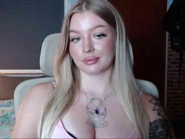 CamilaLove webcam