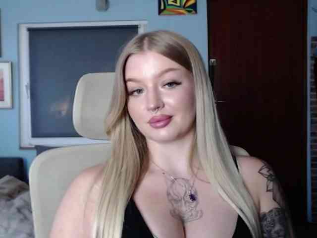 CamilaLove webcam