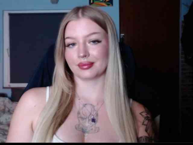CamilaLove webcam