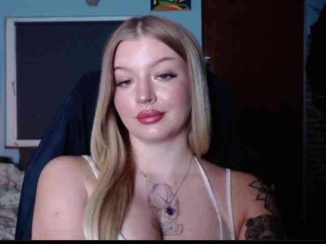 CamilaLove webcam