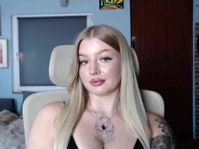 CamilaLove webcam