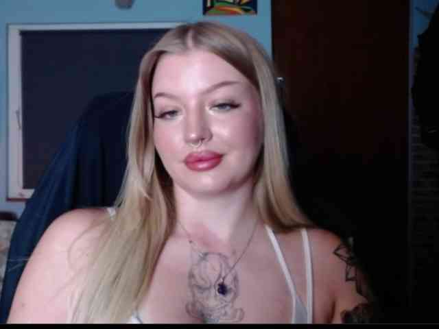 CamilaLove webcam