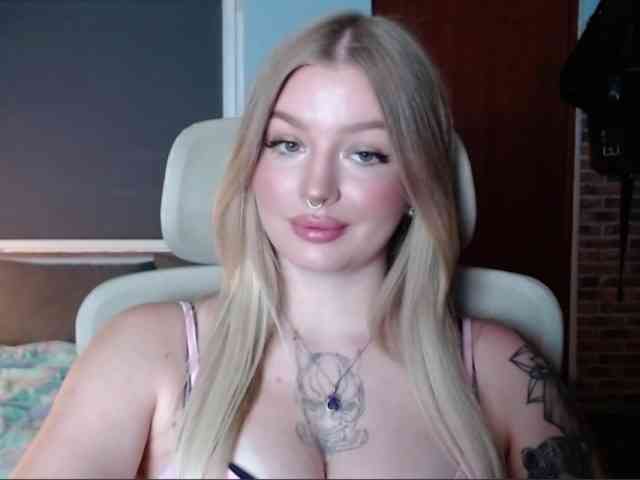 CamilaLove webcam