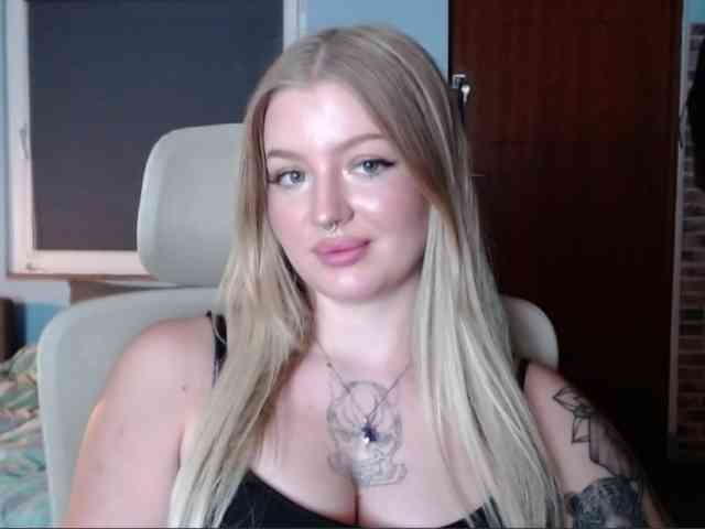 CamilaLove webcam