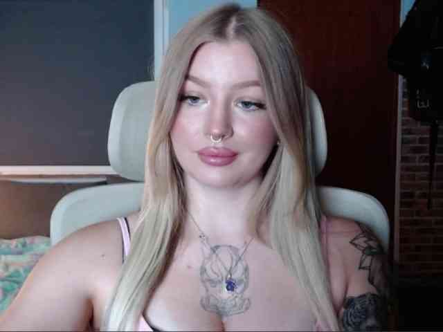 CamilaLove webcam