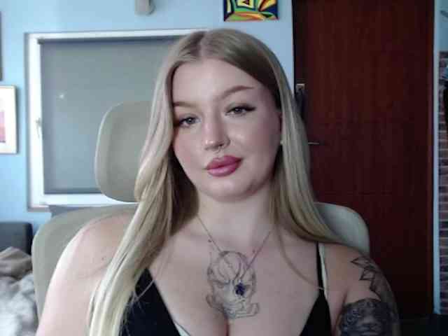 CamilaLove webcam