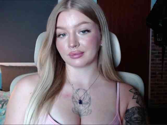 CamilaLove webcam