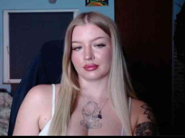 CamilaLove webcam