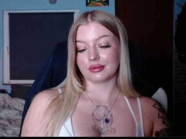 CamilaLove webcam