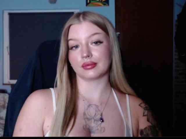 CamilaLove webcam