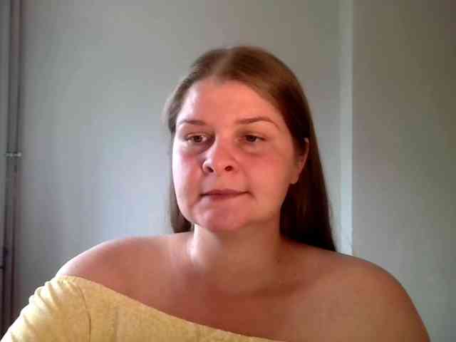 CarolineKiss webcam