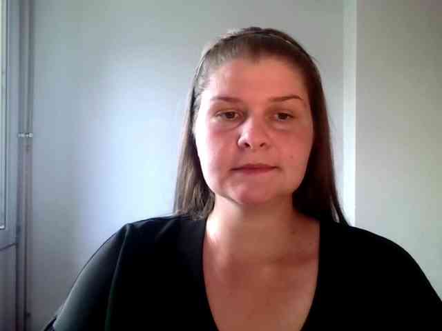 CarolineKiss webcam
