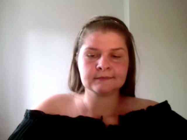 CarolineKiss webcam